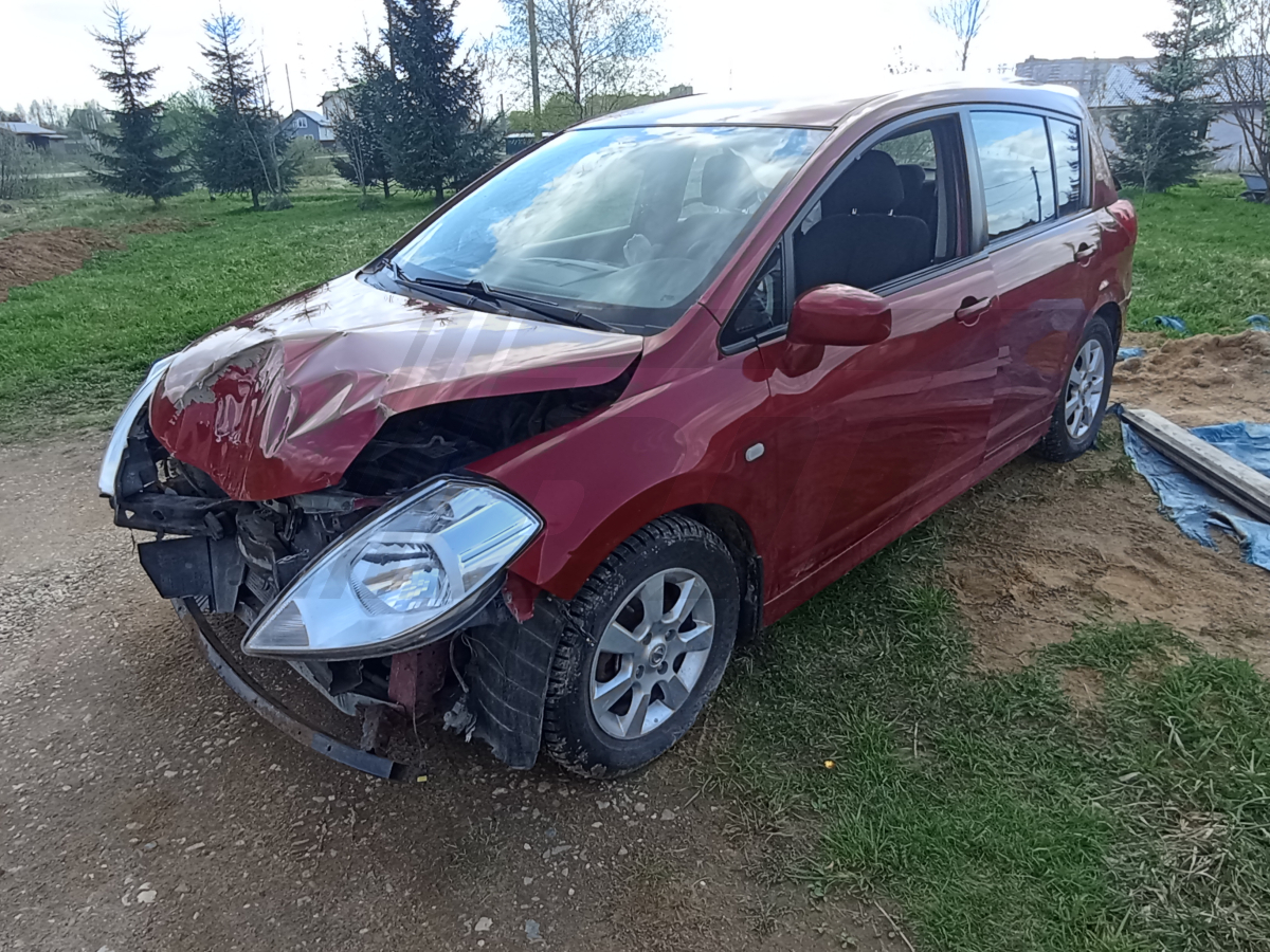 Разборка Nissan Tiida 2013 г.в. с пробегом 120 000 км