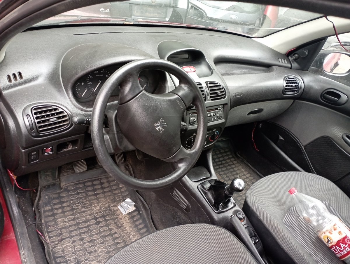 Разборка Peugeot 206 2009 г.в. с пробегом 160 000 км