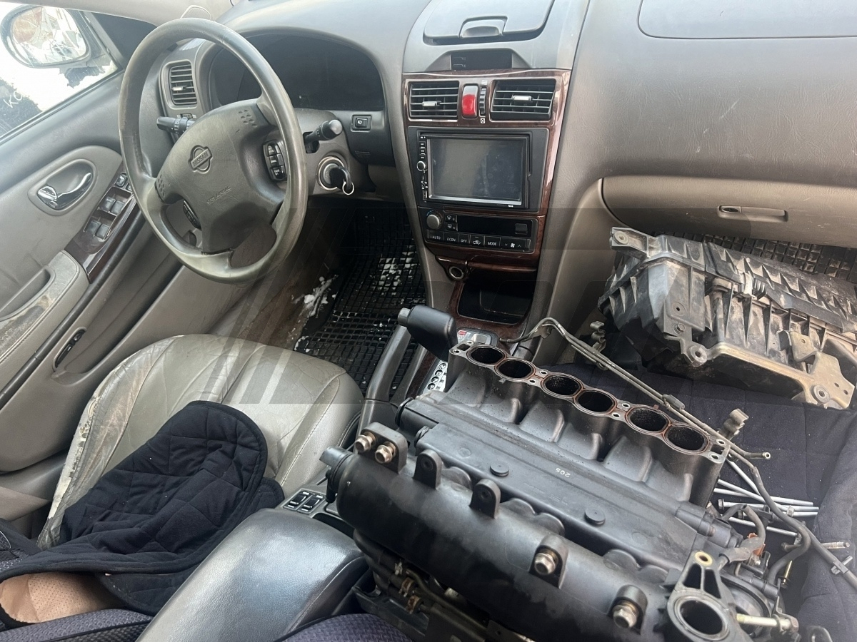 Разборка Nissan Maxima 2001 г.в. с пробегом 250 000 км
