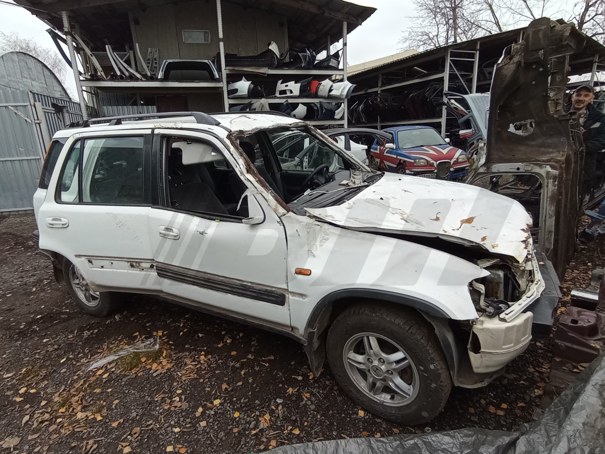 Разборка Honda CR-V 1998 г.в. с пробегом 250 000 км