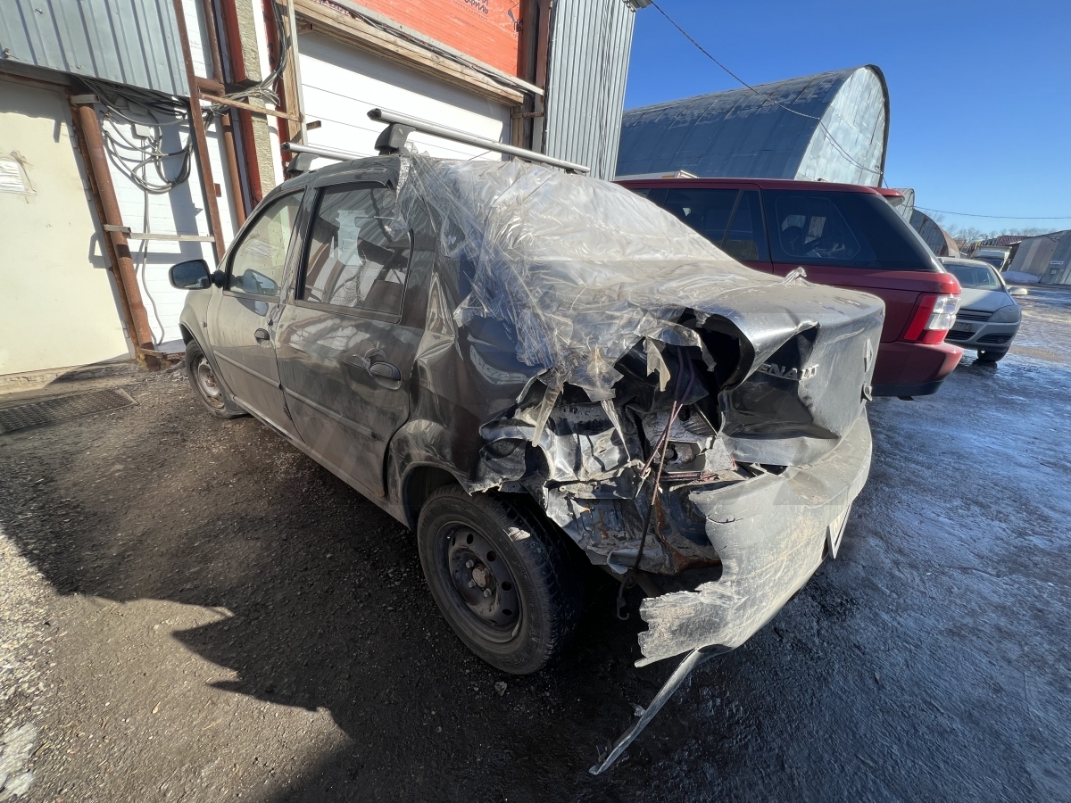 Разборка Renault Logan 2008 г.в. с пробегом 290 000 км