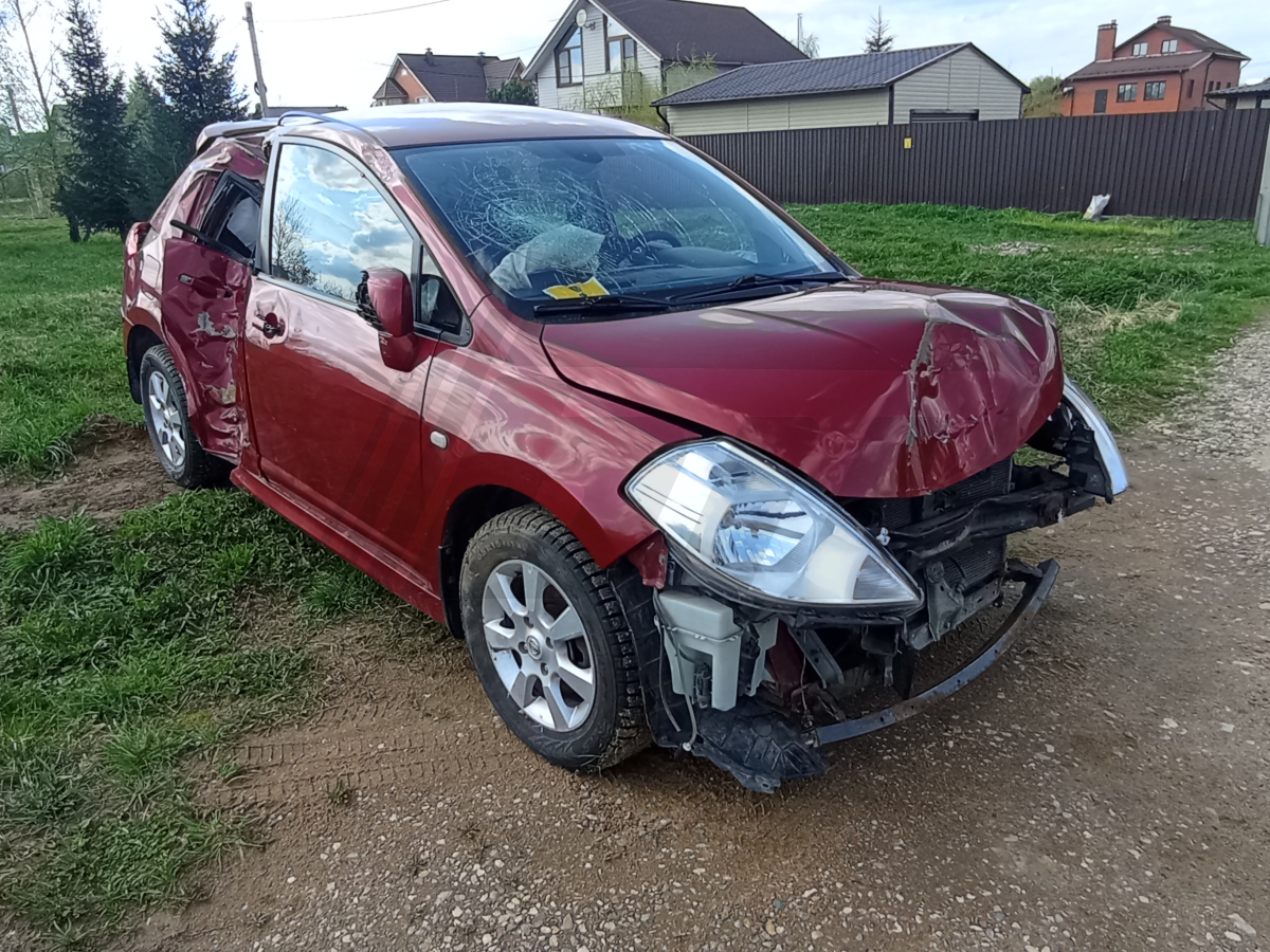 Разборка Nissan Tiida 2013 г.в. с пробегом 120 000 км