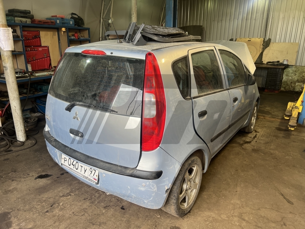 Разборка Mitsubishi Colt 2004 г.в. с пробегом 150 000 км