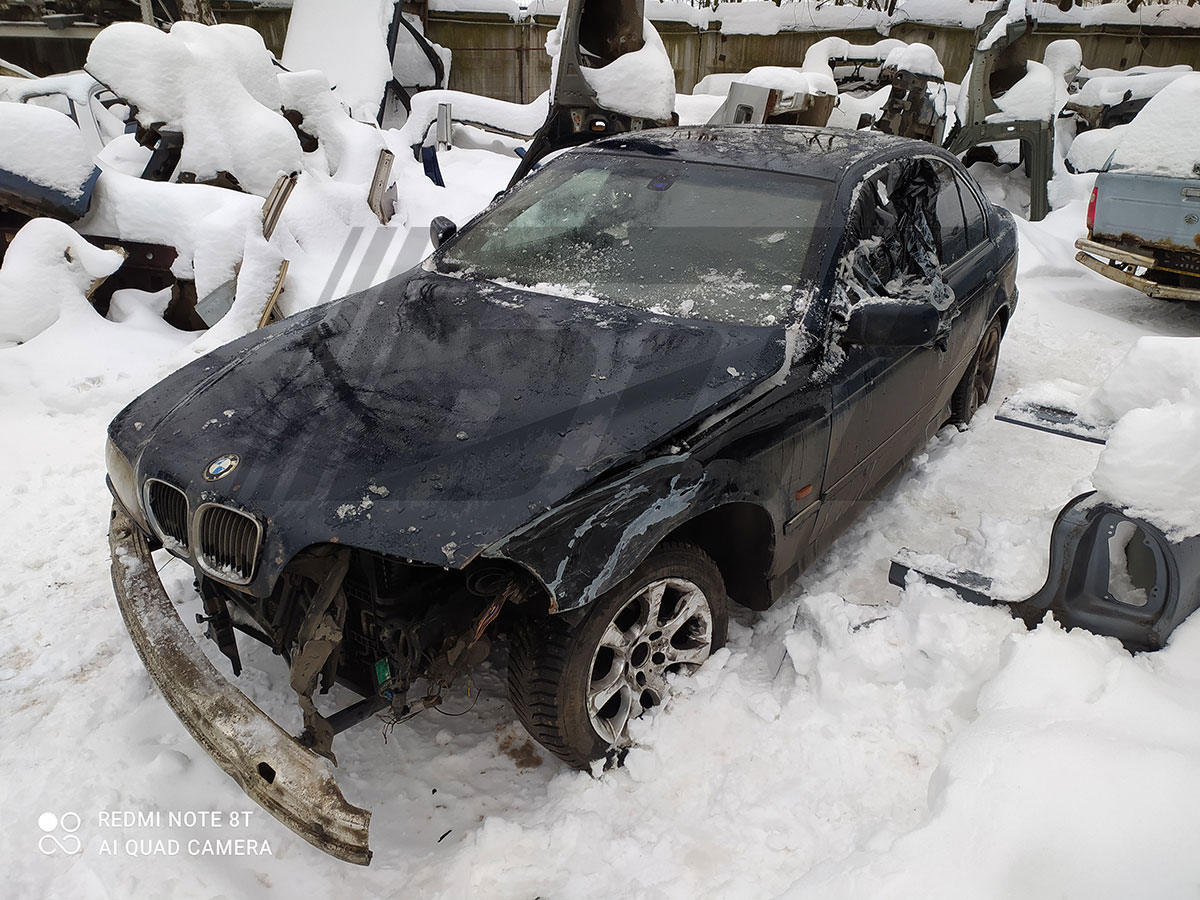 Разборка BMW 5 серия 2000 г.в. с пробегом 340 000 км