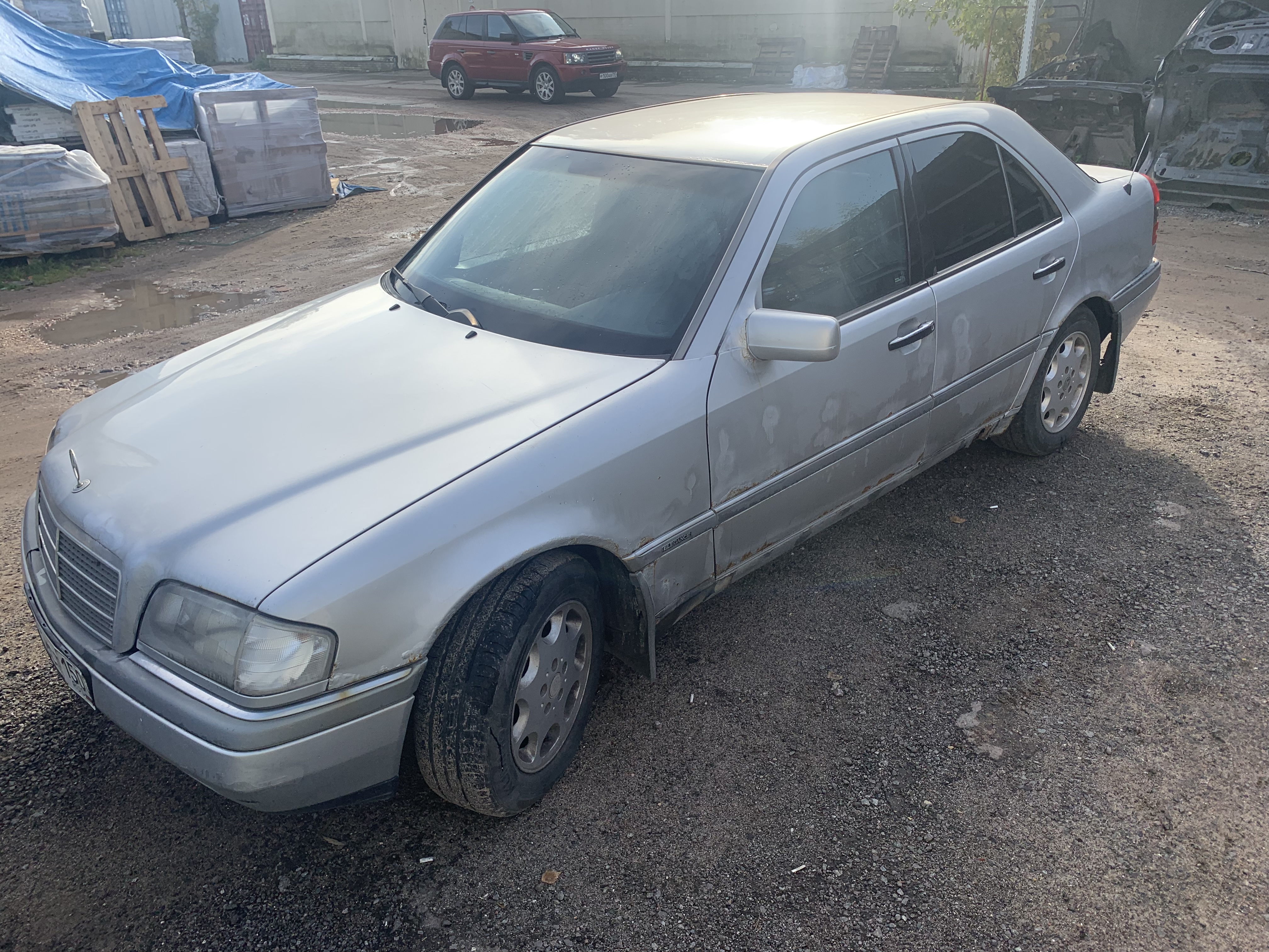 Разборка Mercedes-Benz C-класс 1995 г.в. с пробегом 300 000 км