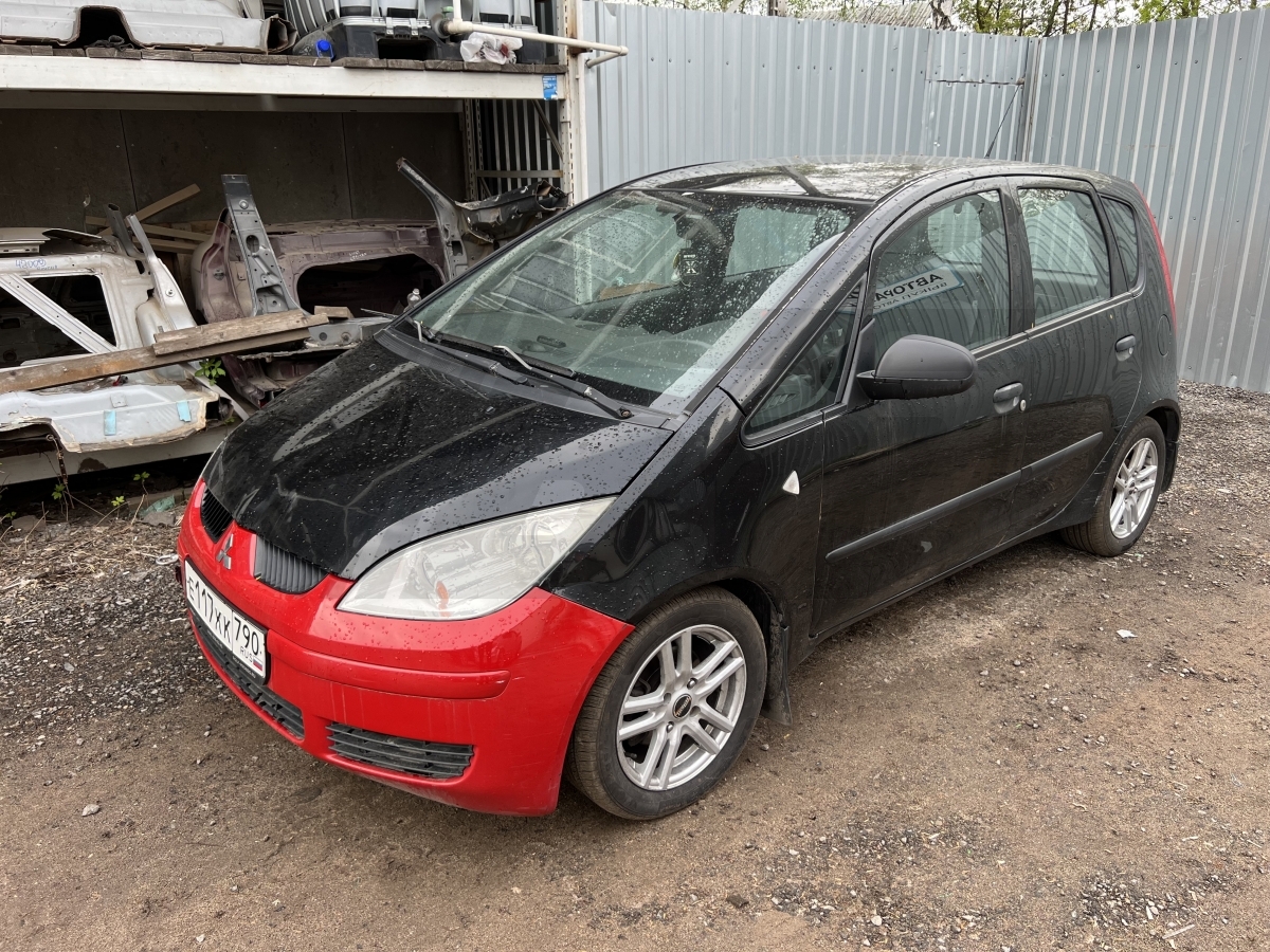 Разборка Mitsubishi Colt 2006 г.в. с пробегом 200 000 км