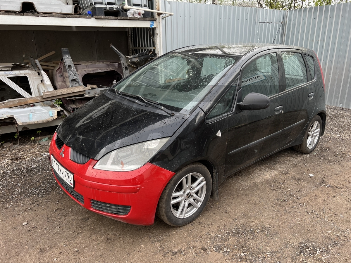 Разборка Mitsubishi Colt 2006 г.в. с пробегом 200 000 км