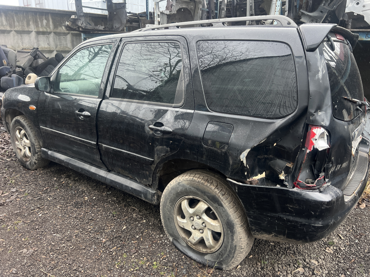Разборка Mazda Tribute 2001 г.в. с пробегом 300 000 км