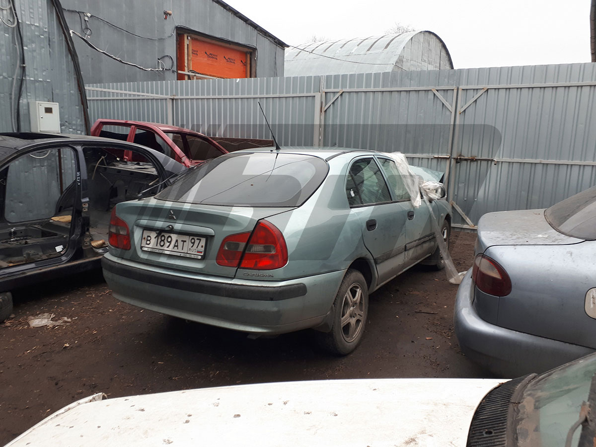 Разборка Mitsubishi Carisma 2002 г.в. с пробегом 250 000 км