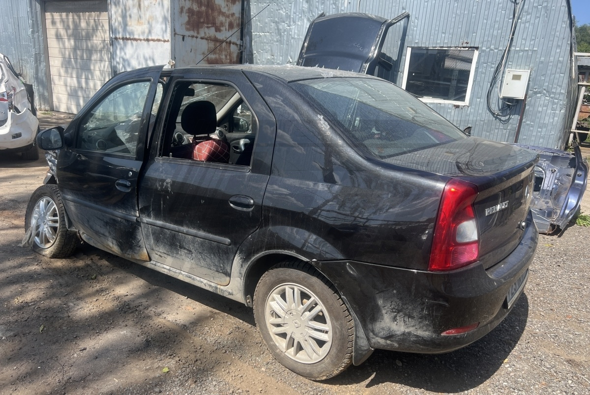 Разборка Renault Logan 2010 г.в. с пробегом 160 000 км