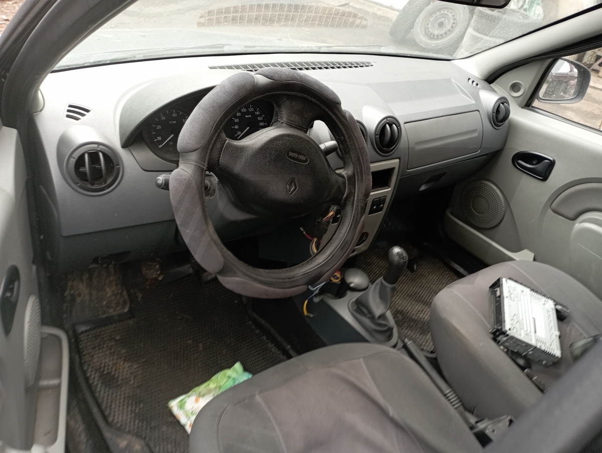Разборка Renault Logan 2009 г.в. с пробегом 160 000 км
