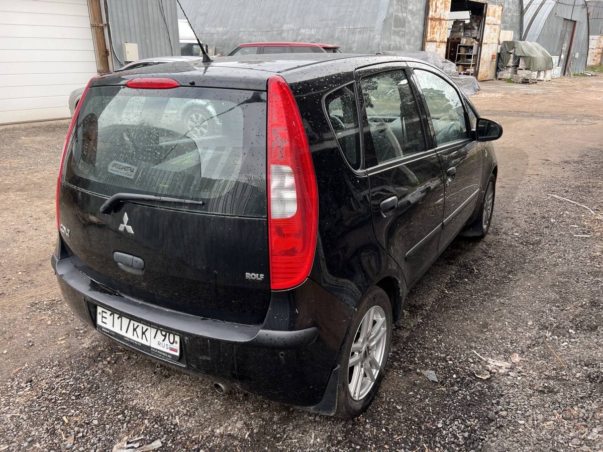 Разборка Mitsubishi Colt 2006 г.в. с пробегом 200 000 км