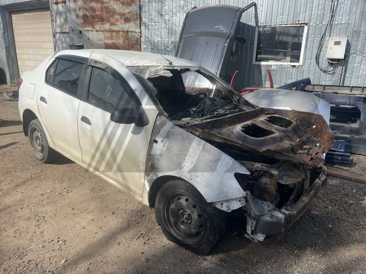 Разборка Renault Logan 2015 г.в. с пробегом 200 000 км