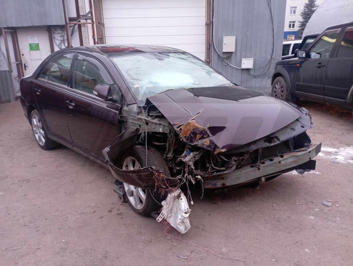 Разборка Toyota Avensis 2006 г.в. с пробегом 200 000 км