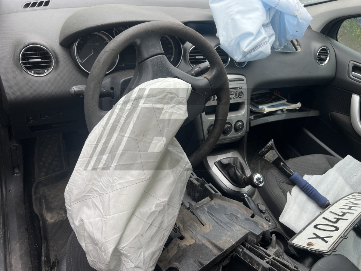 Разборка Peugeot 408 2013 г.в. с пробегом 140 000 км