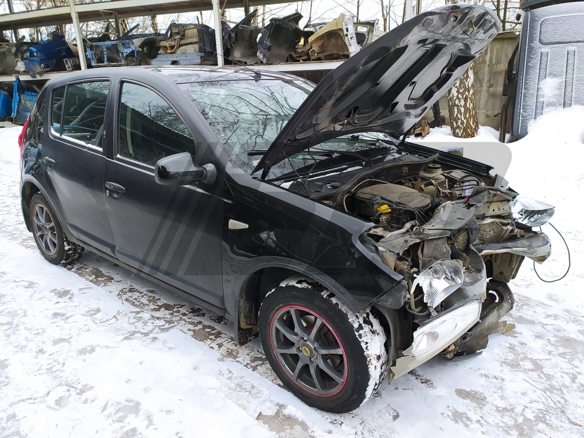 Разборка Renault Sandero 2010 г.в. с пробегом 130 000 км