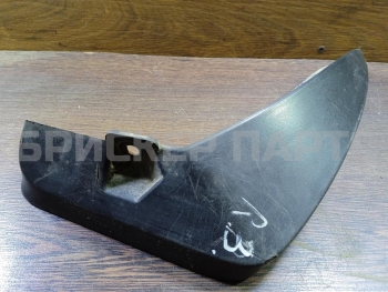 Брызговик задний правый на Рено Колеос 1 поколение Y 7711423666