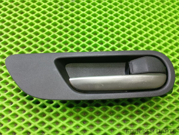 Ручка открывания пассажирской двери (передней правой) внутренняя для Мазда 3 2 (BL)