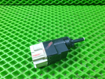 Концевик педали тормоза (лягушка), датчик включения, выключатель стоп сигнала для Рено Логан 1 поколение LS0G LS12 рестайлинг