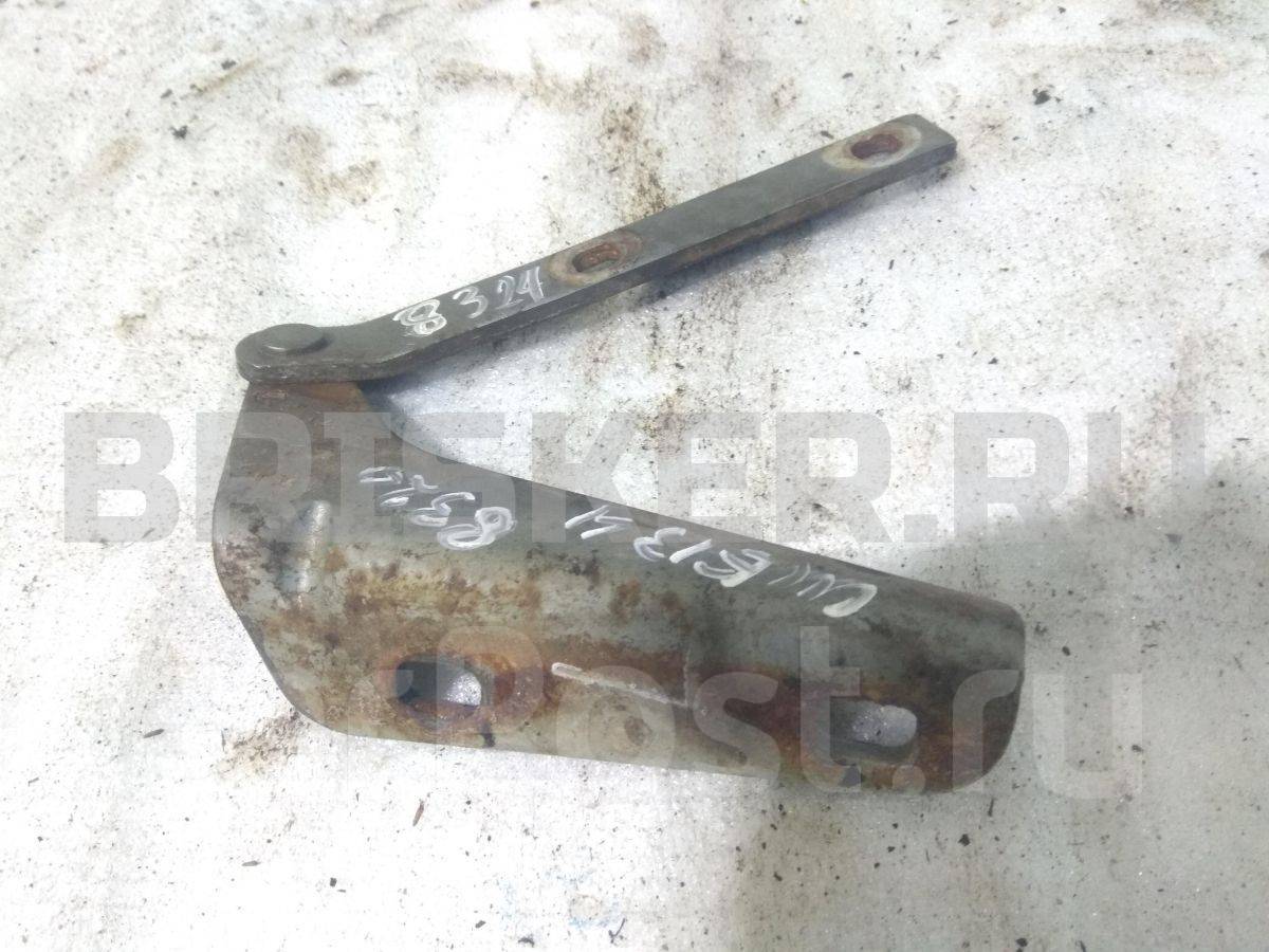 Петля капота левая на Шевроле Нива 2123