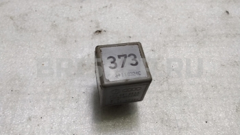 Реле перегрузок напряжения на Шкода Октавия А4 рестайлинг 8D0951253A