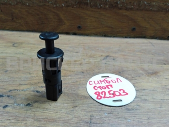 Датчик включения стопсигнала на Рено Симбол 1 поколение 7700414988