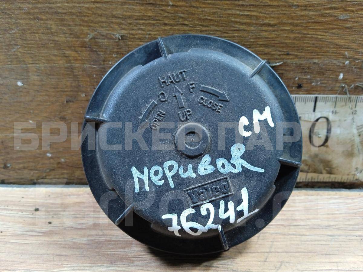 Крышка передней фары правая на Опель Мерива A 89001811