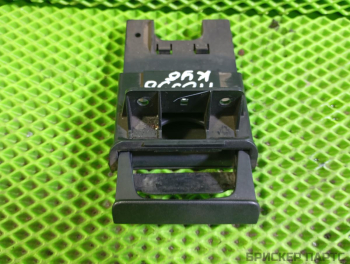 Подстаканник для Ниссан Куб 2 поколение (Z11) 684303U100