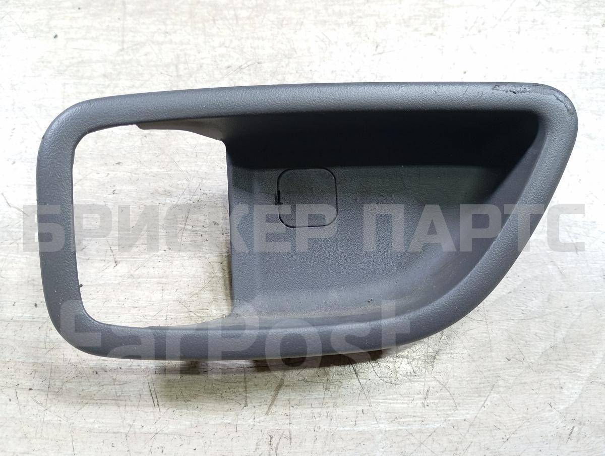 Накладка ручки (облицовка) двери задней левой на Хендай Соната V поколение NF 83611-3K000