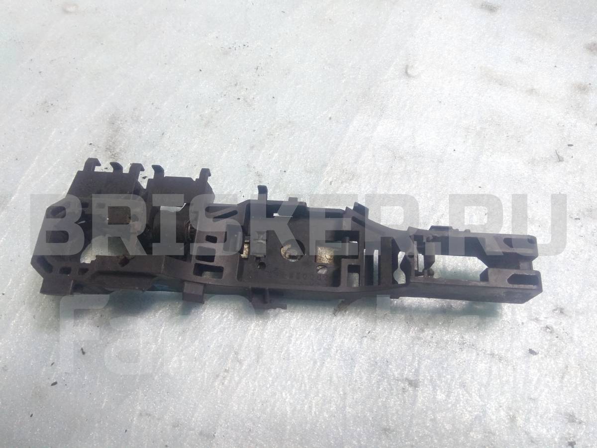 Кронштейн ручки правой передней на Рено Меган 2 поколение LM05, KM, BM