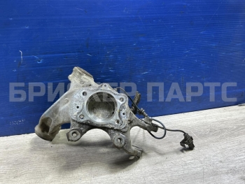 Кулак задний правый на Хонда Сивик 8 4D (FD) 52210SNAA50