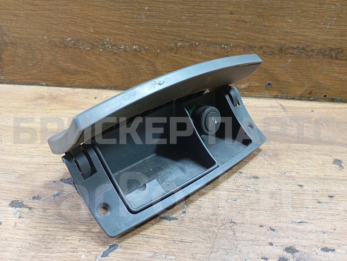 Пепельница на ГАЗ 31105 Волга  311058203006