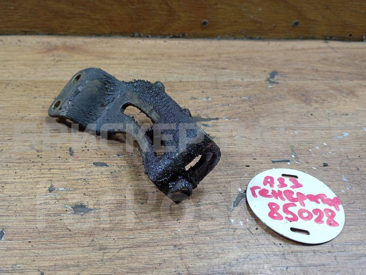 Кронштейн крепления генератора на Ниссан Максима 5 поколение A33 1171531U00