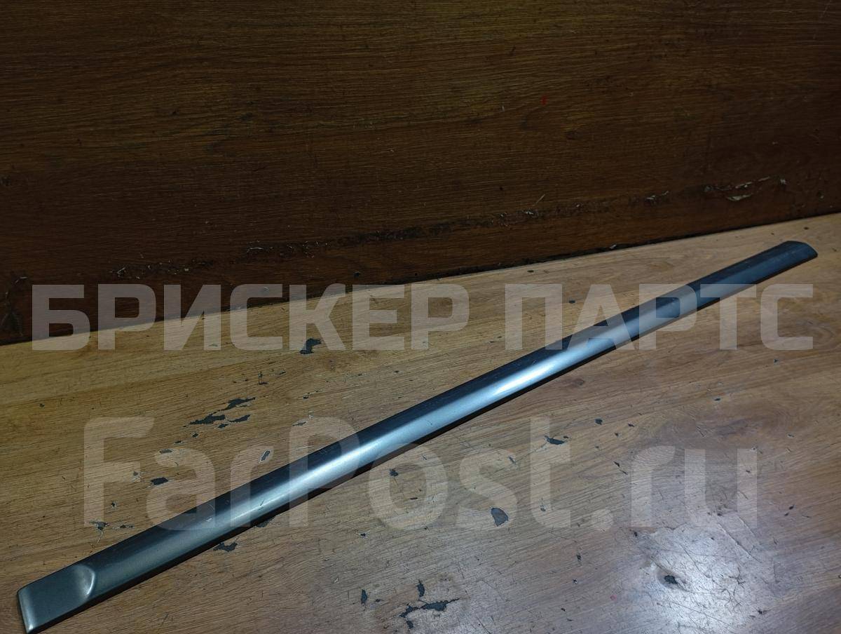 Молдинг передней правой двери на Дэу Нексия 1 поколение N150 рестайлинг 96400924