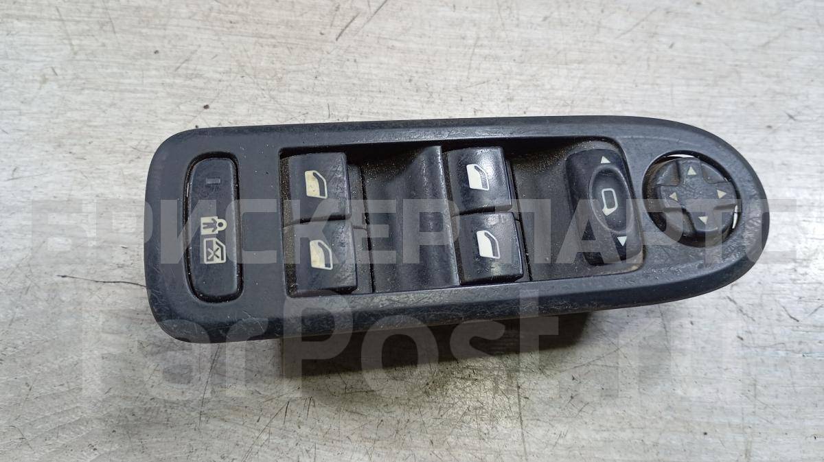 Блок управления стеклоподъемниками (единый) на Пежо 308 96644915XT