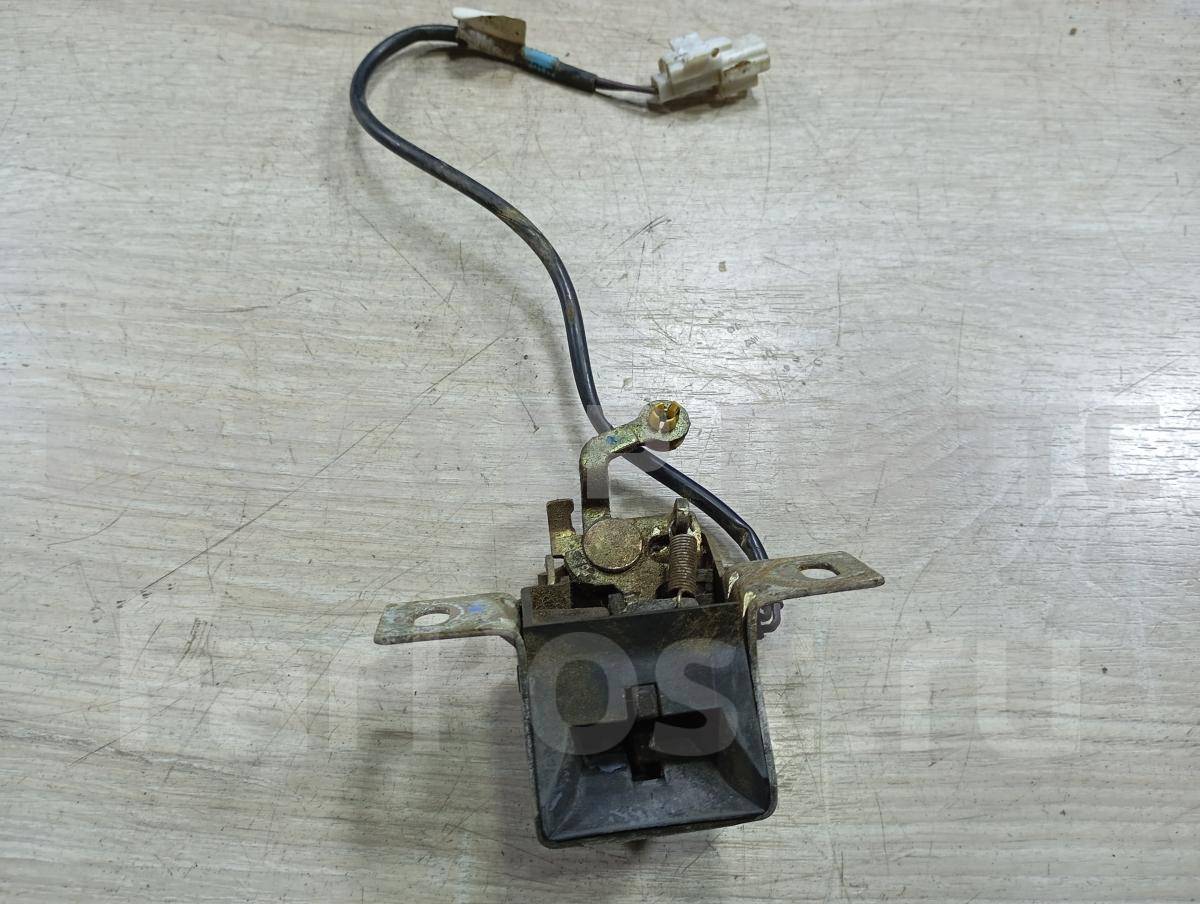 Замок багажника для Мазда Трибьют 1 серия EP EC01623A0E