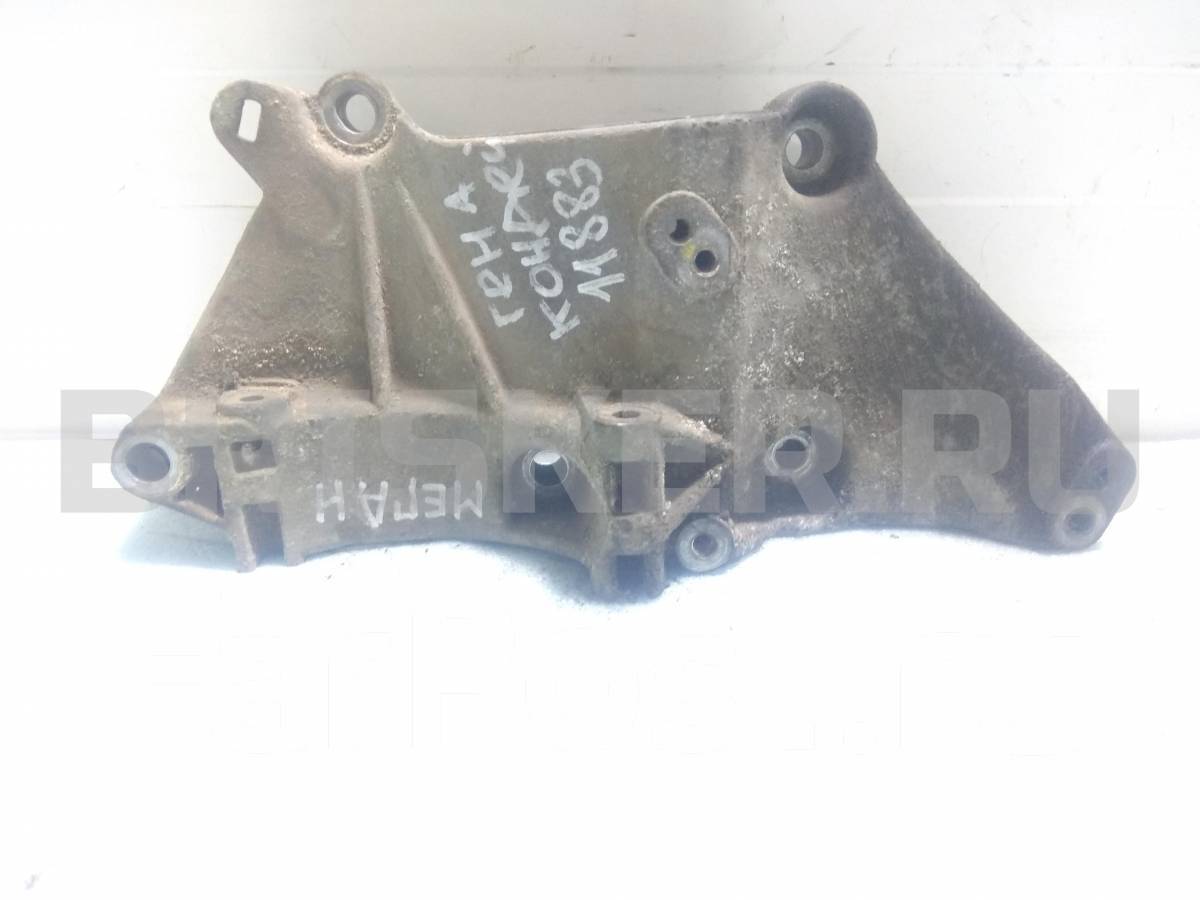 Кронштейн генератора на Рено Меган 2 поколение LM05, KM, BM