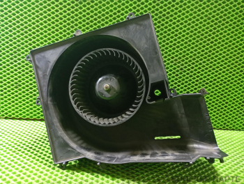 Моторчик печки (вентилятор, мотор, двигатель отопителя) для Ниссан Тино 1 поколение V10