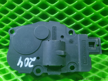 Моторчик (сервопривод печки) заслонки отопителя для Mercedes (Мерседес) Ц-класс W204