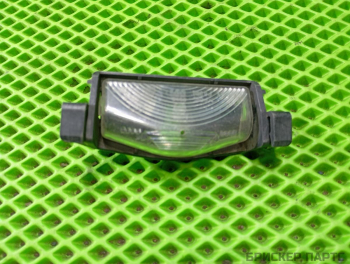 Плафон подсветки заднего номера (фонарь освещения номерного знака) для Мазда 3 2 (BL) BBM551270D