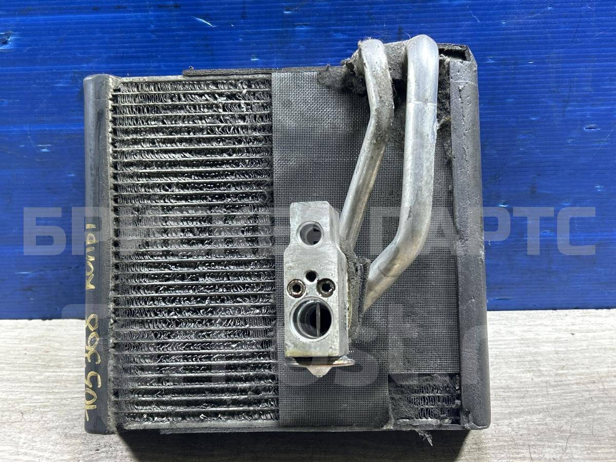 Испаритель (Радиатор салонный) кондиционера на Митсубиси Кольт 6 поколение (Z20) MR568833
