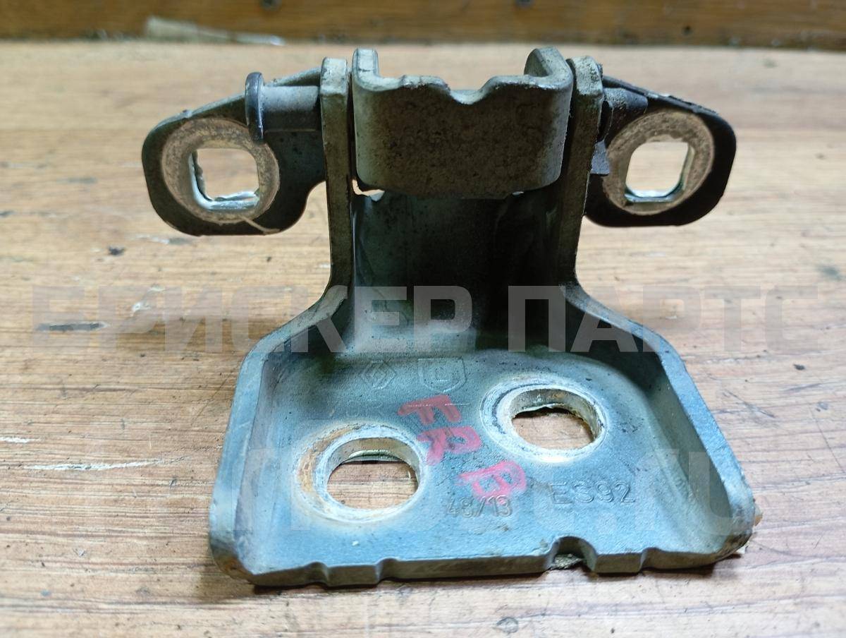 Петля двери передней правой верхняя для Рено Доккер 804207876R