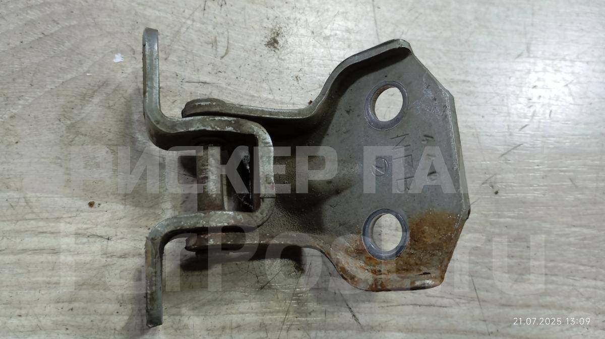 Петля двери передней правой нижняя на Субару Импреза 2 поколение (GG,GD /G11) 61220FA010