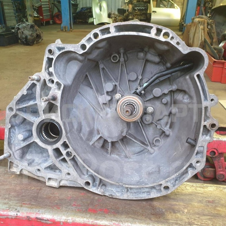 МКПП (механическая коробка переключения передач) на Рено Дастер 1 поколение HS 320108166R