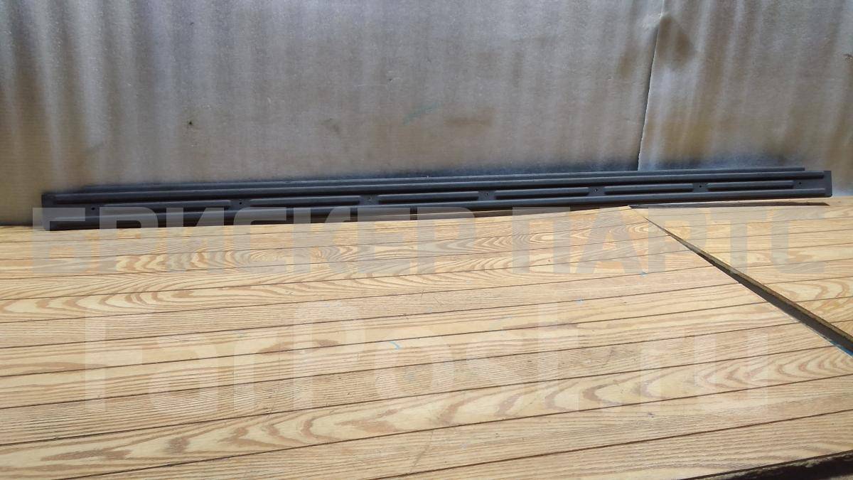 Накладка, облицовка, обшивка задней панели, обивка задка багажника для УАЗ Симбир 3162 31605109076