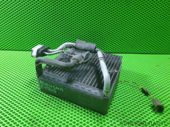 Испаритель (Радиатор салонный) кондиционера для Митсубиси Каризма I поколение рестайлинг MR460134