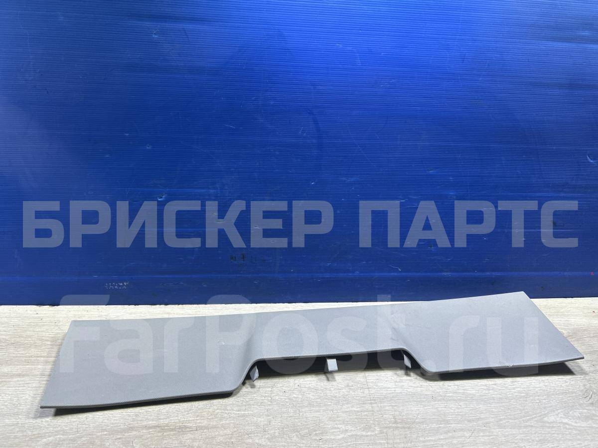 Накладка потолка центральная на Опель Зафира B 13129331