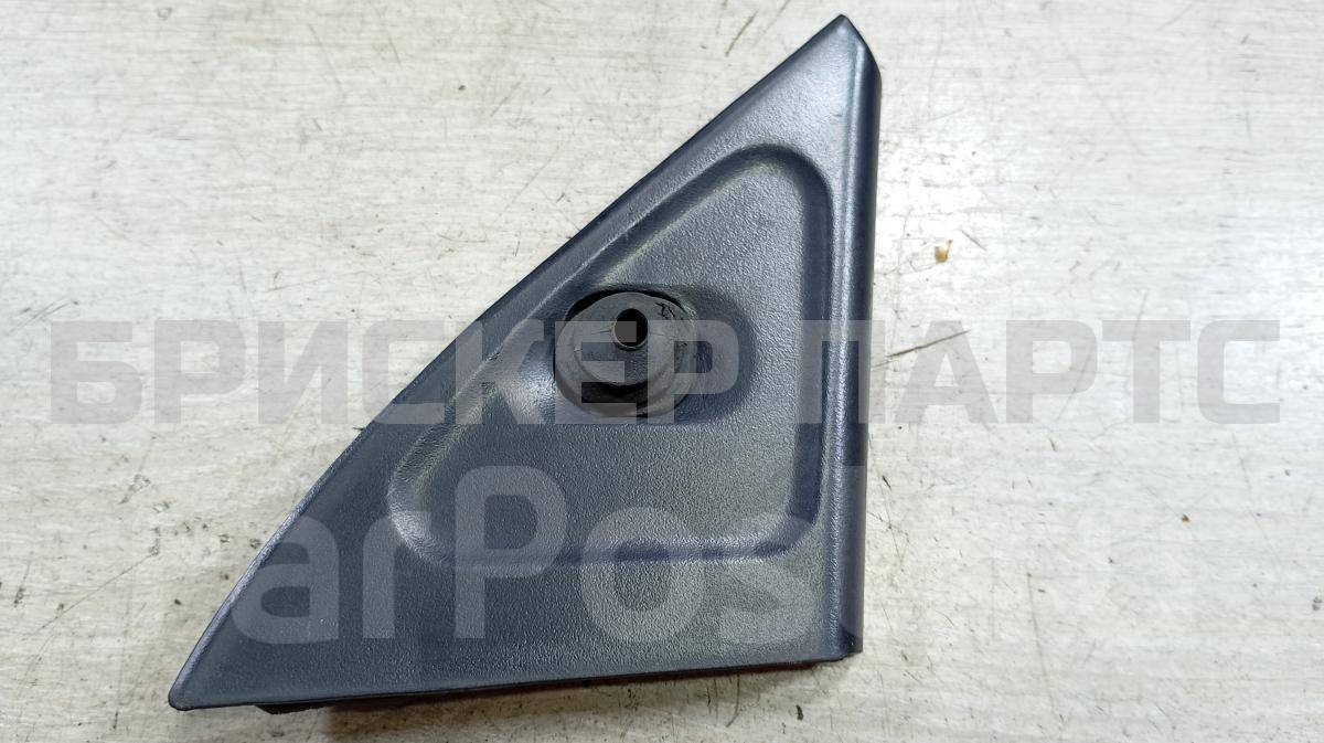 Крышка зеркала внутрення правая (уголок) для Дэу Нексия Первое поколение N100 96146702