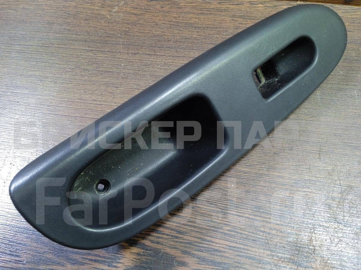 Ручка двери передней правой на Рено Клио / Симбол Симбол II 8200507732