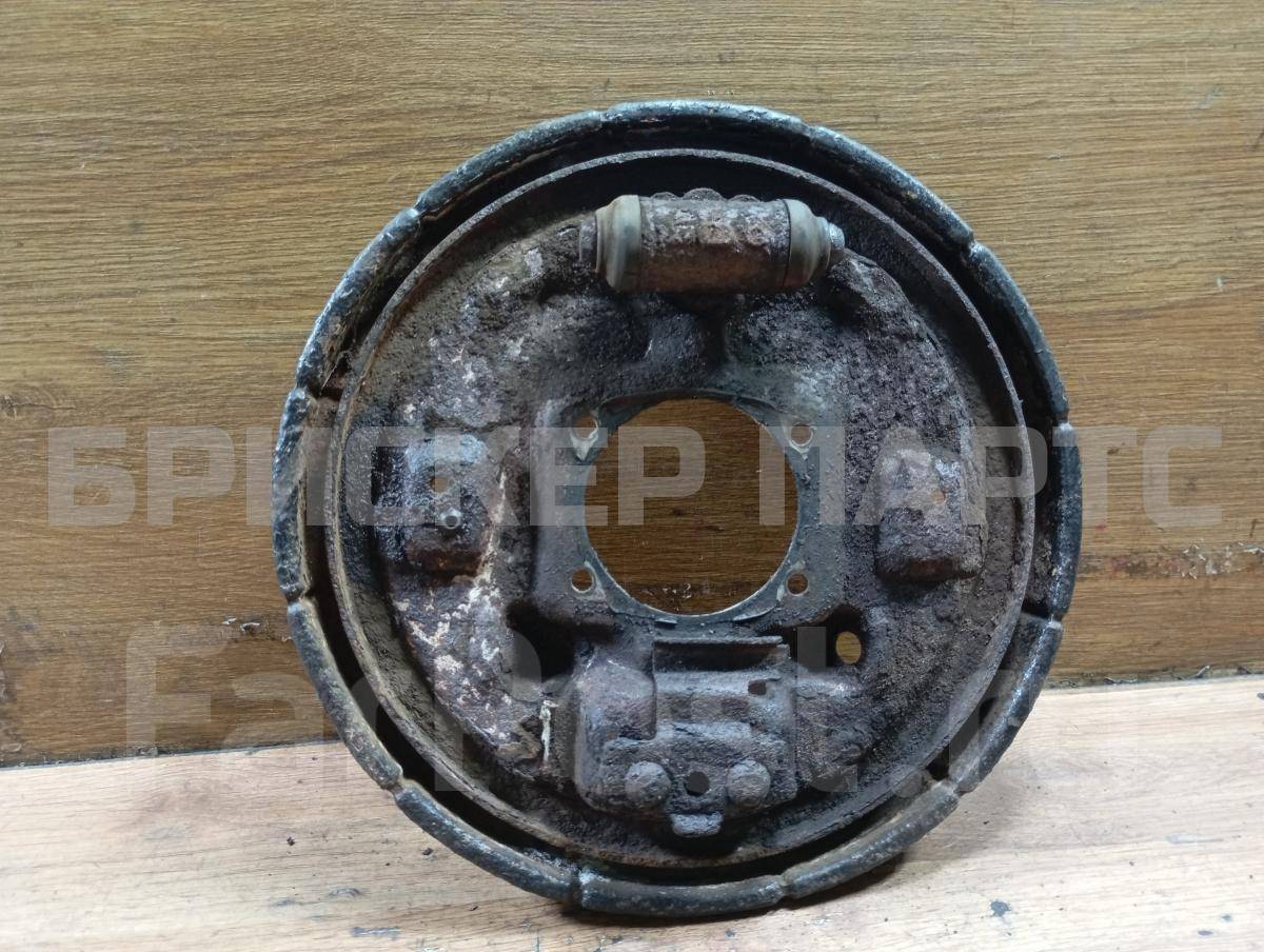 Щит опорный задний правый для Сузуки Сайдкик 1 поколение 5311056B00